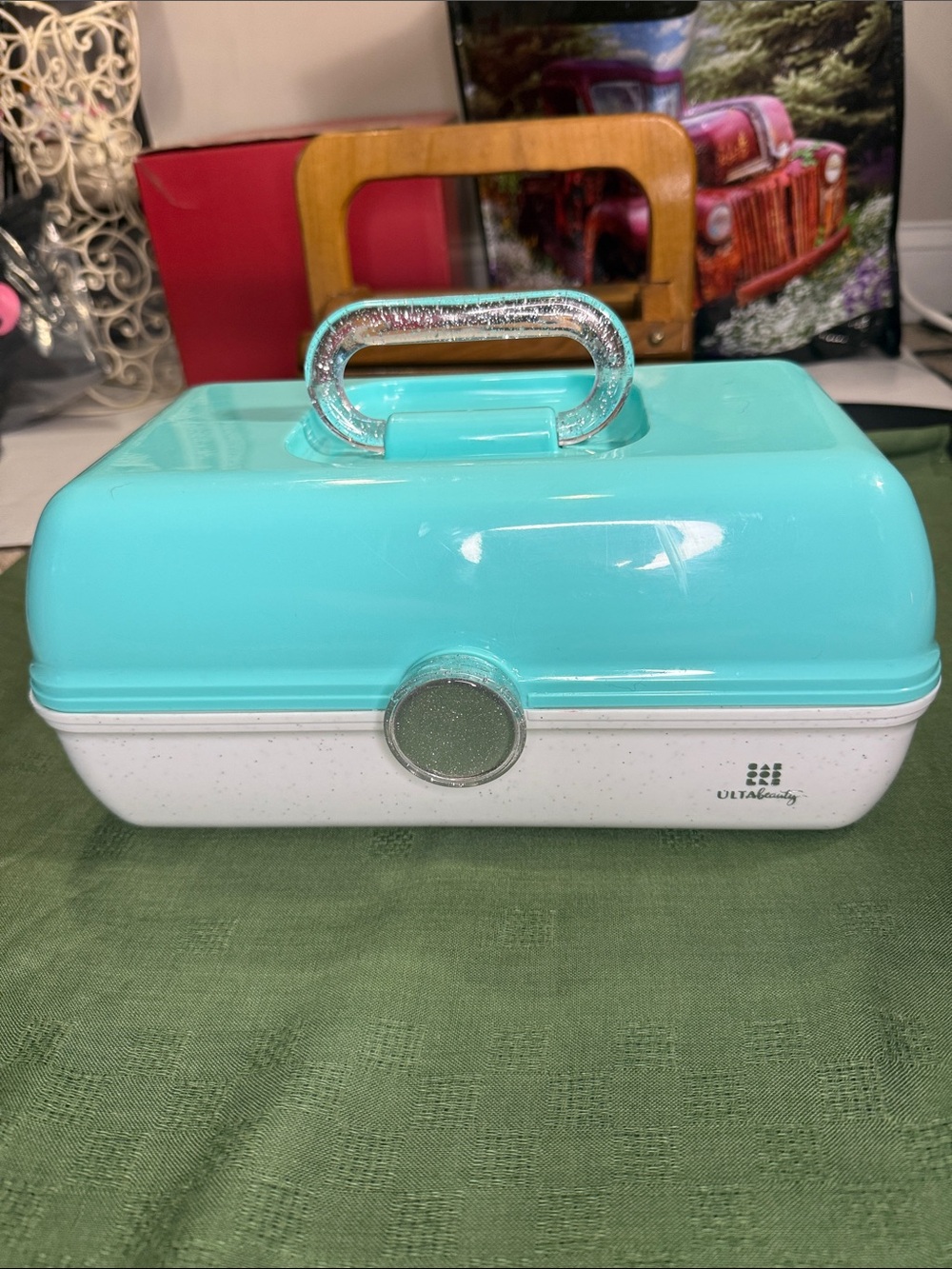 Caboodles x Ulta Beauty Edition On-The-Go Girl Makeup Box Teal White